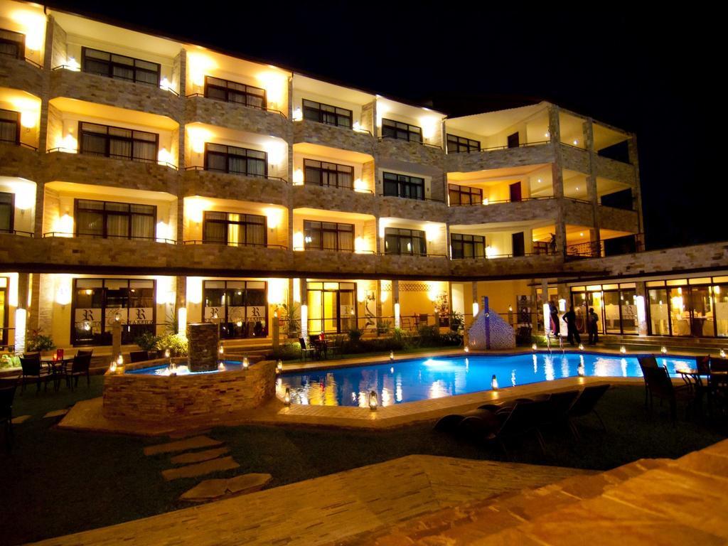 בוג'ומבורה Roca Golf Hotel מראה חיצוני תמונה