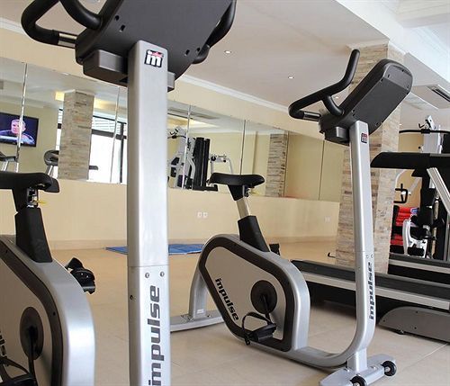 בוג'ומבורה Roca Golf Hotel מראה חיצוני תמונה