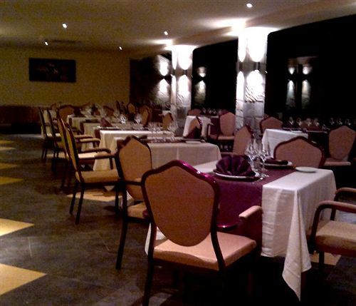בוג'ומבורה Roca Golf Hotel מראה חיצוני תמונה