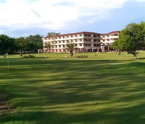 בוג'ומבורה Roca Golf Hotel מראה חיצוני תמונה